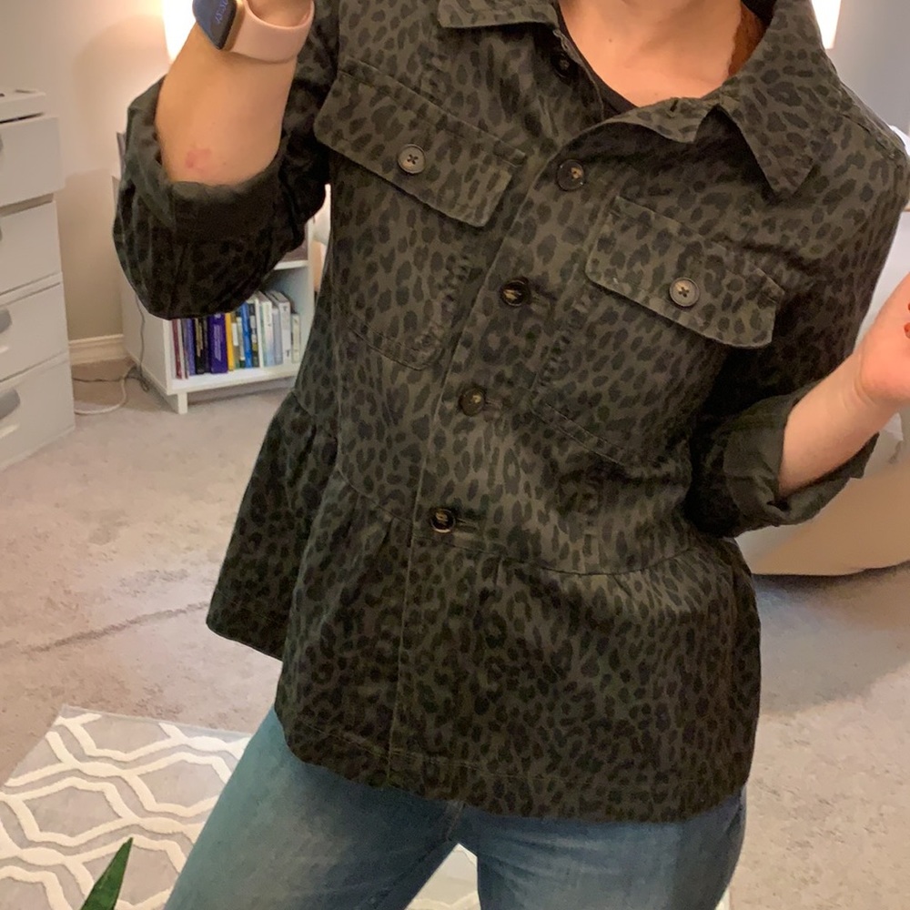 LOFT Leopard 🐆 Utility Jacket - Picture 4 of 14